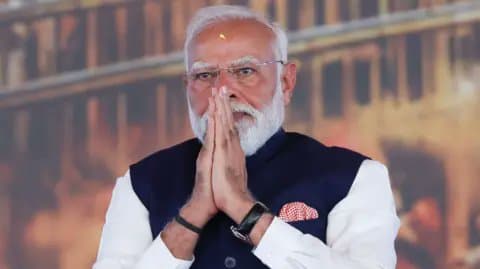 पश्चिम एशिया संकट पर प्रधानमंत्री नरेंद्र मोदी की सुरक्षा समीक्षा बैठक, नागरिकों की सुरक्षा और व्यापारिक हितों पर बड़ा फैसला